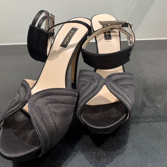 Escada Vintage black satin strappy evening sandals/shoes - Picture 2 of 9